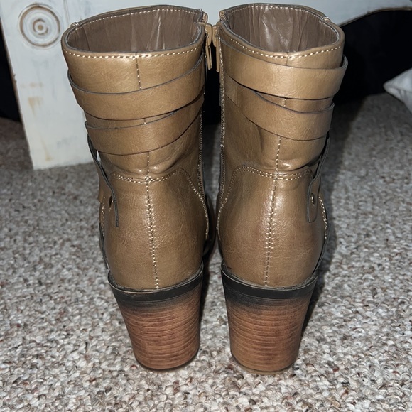 8.5 Pierre Dumas strappy boots or booties - Picture 3 of 6